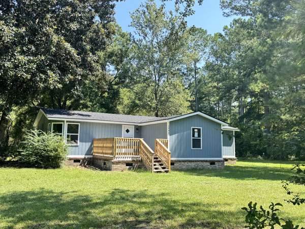 1945 Timber Bay Dr, Cottageville, SC 29435