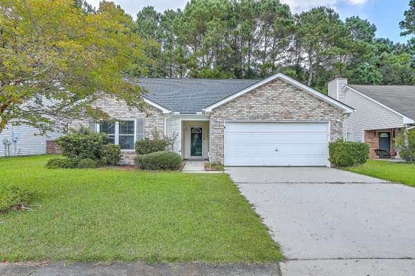 223 Everwood Ct, Moncks Corner, SC 29461