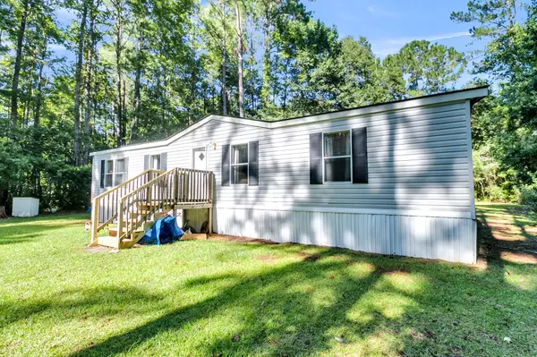 Mcclellanville, SC 29458,1328 Tibwin Rd