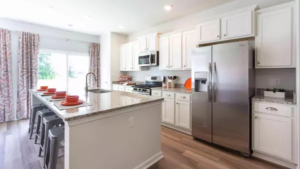 Summerville, SC 29486,506 Golden Embers Way