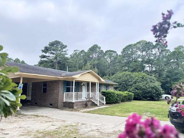 318 Pine Needle Rd, Walterboro, SC 29488