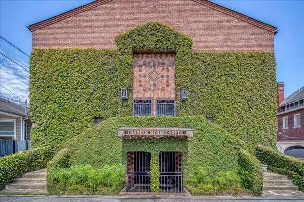 Charleston SC Home for Sale $ 410,000,AgentOwned Realty