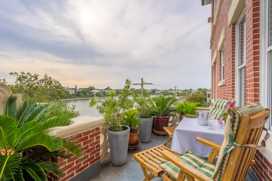 55 Ashley Ave #13, Charleston, SC 29401