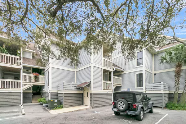 Folly Beach, SC 29439,250 Little Oak Dr #250