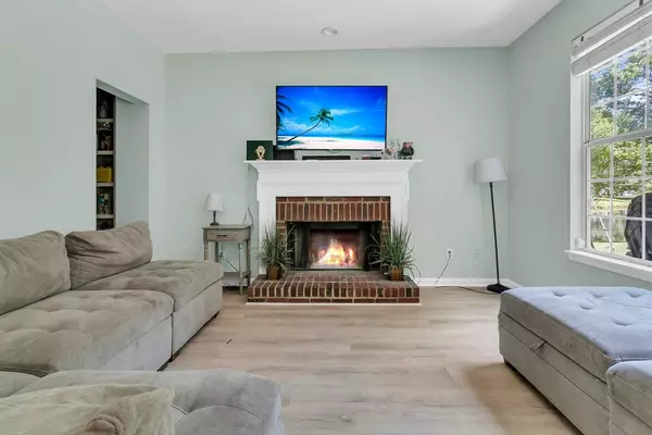 Mount Pleasant, SC 29466,2724 Merwether Ln