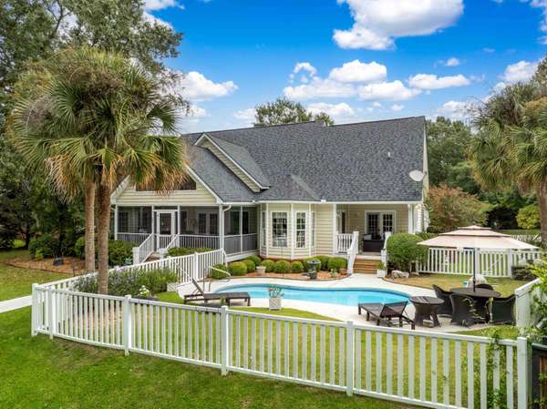 3890 Laurel Point Ln, Johns Island, SC 29455