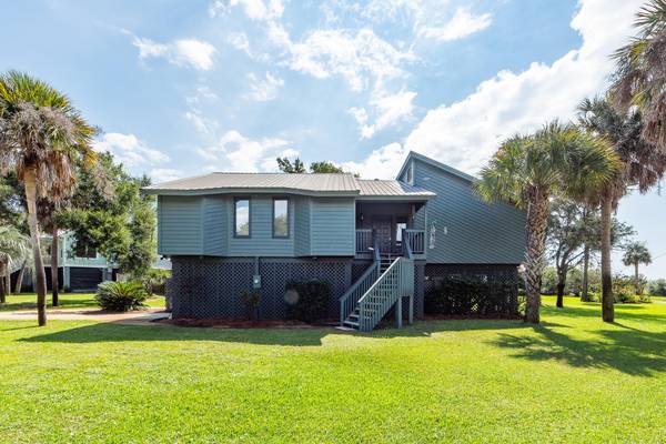 1633 Oak Island Dr, Charleston, SC 29412