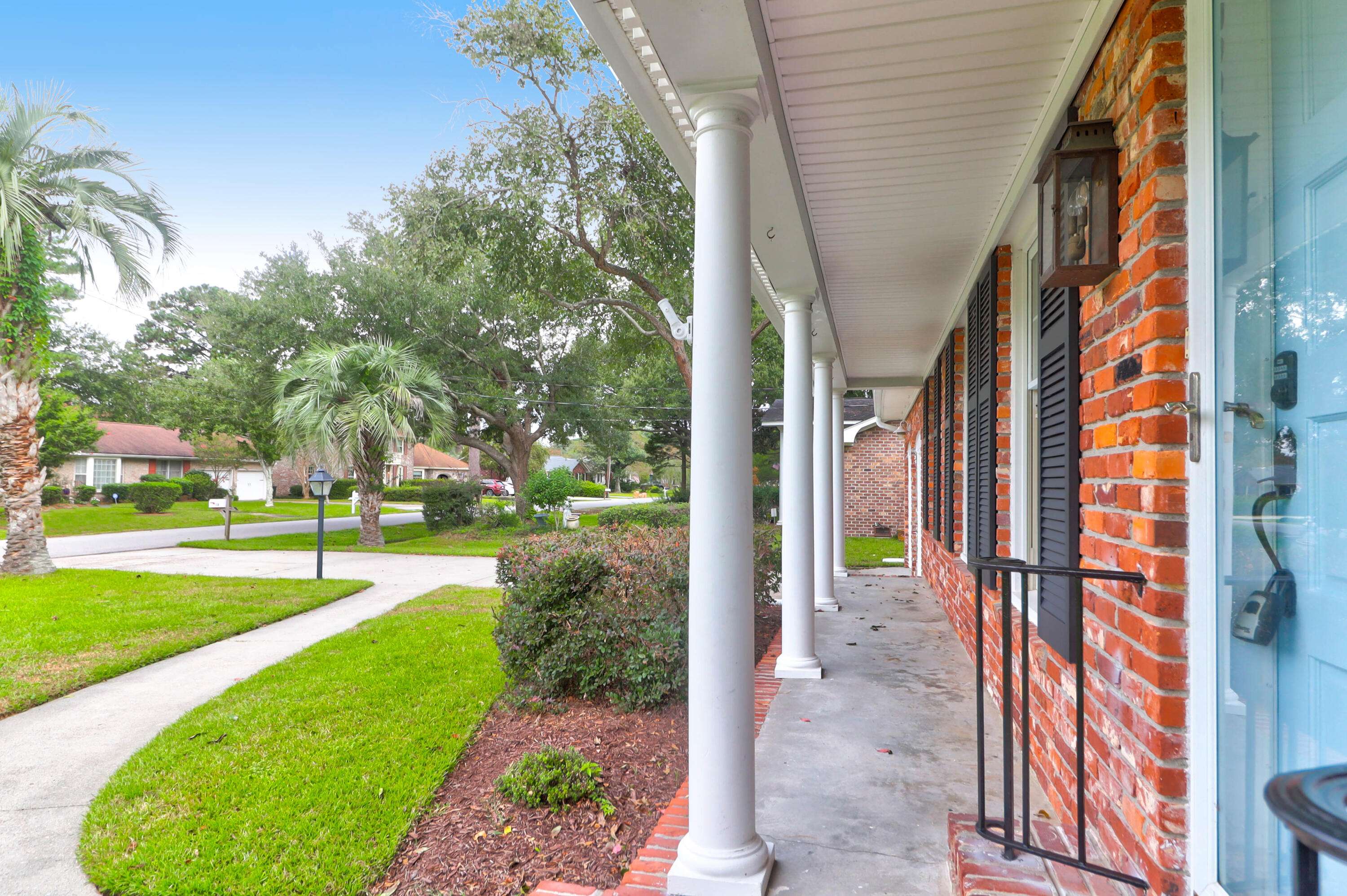 Charleston, SC 29407,18 Lampton Rd