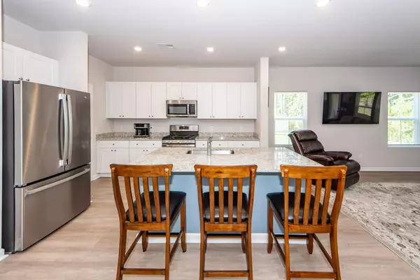 North Charleston, SC 29418,4027 E Associate Dr