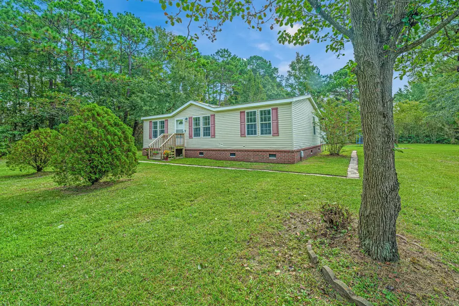 301 W Broad St, Lincolnville, SC 29485