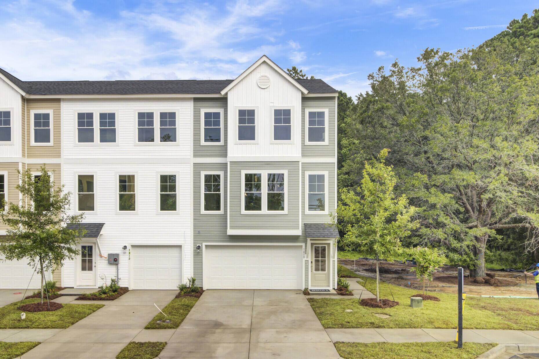 2001 Quiet Ibis Rd, Hanahan, SC 29410