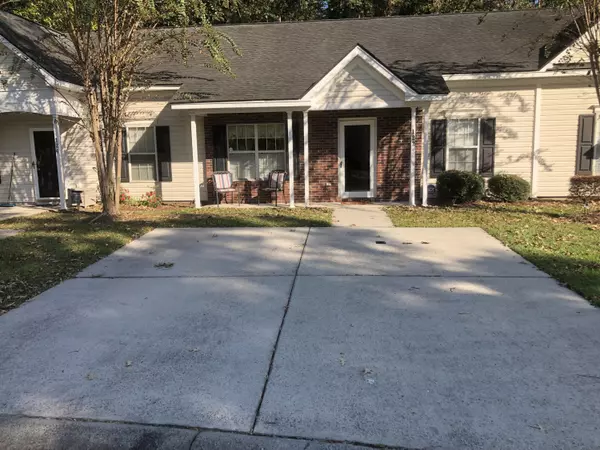 122 Stewart Pl, Summerville, SC 29485