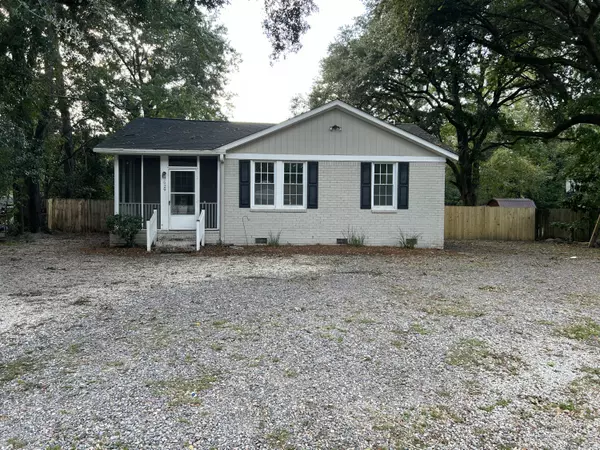 7629 Pinehurst St, North Charleston, SC 29420