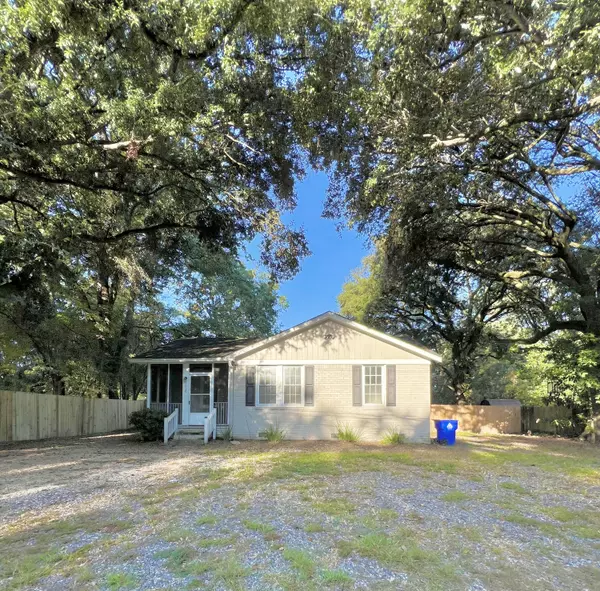 7629 Pinehurst St, North Charleston, SC 29420