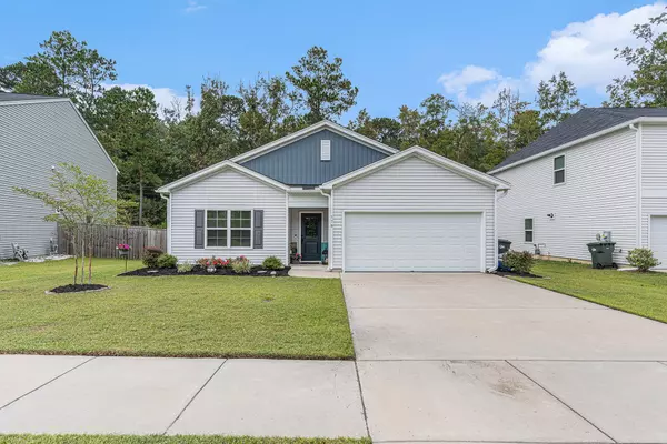 178 Hyrne Dr, Goose Creek, SC 29445