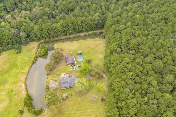 1231 Turkey Pond Rd, Jamestown, SC 29453