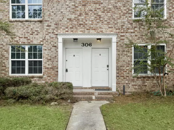 Summerville, SC 29485,306 Crestview Dr #B