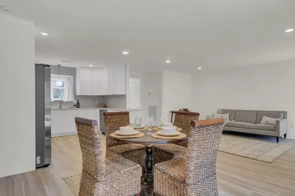 Charleston, SC 29412,1811 Walsingham Way