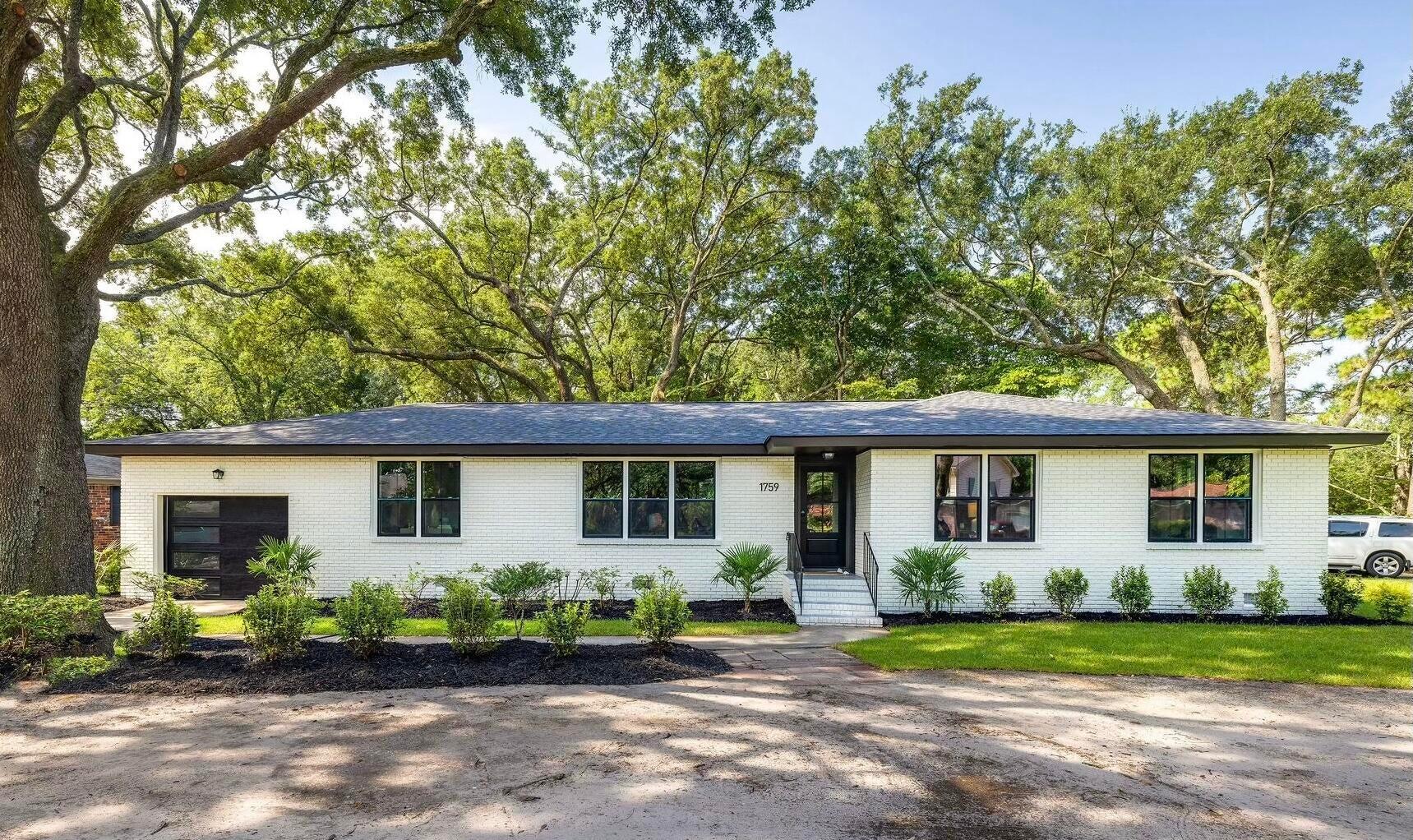Charleston SC Home for Sale $850,000   ,AgentOwned Realty