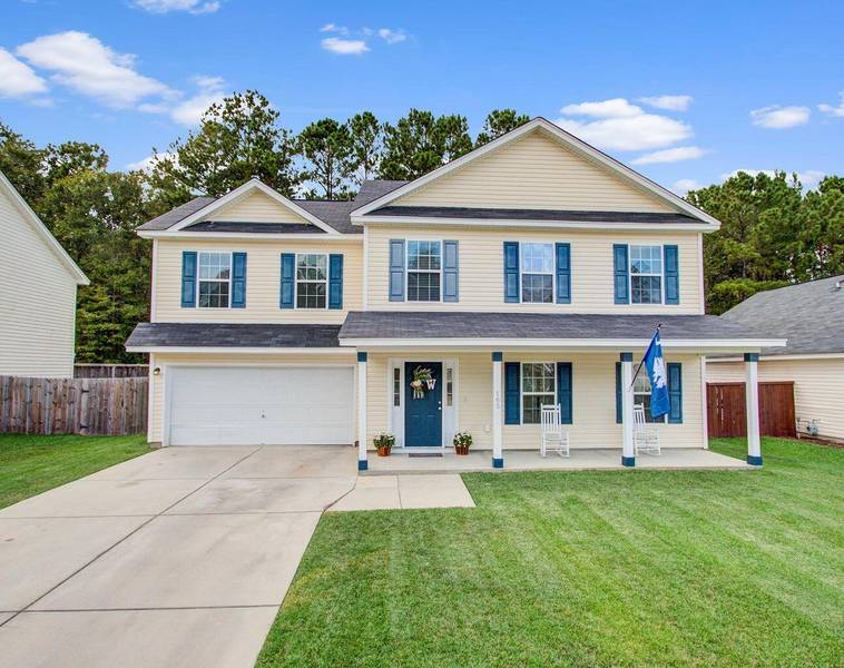 165 Blackstone Dr, Moncks Corner, SC 29461