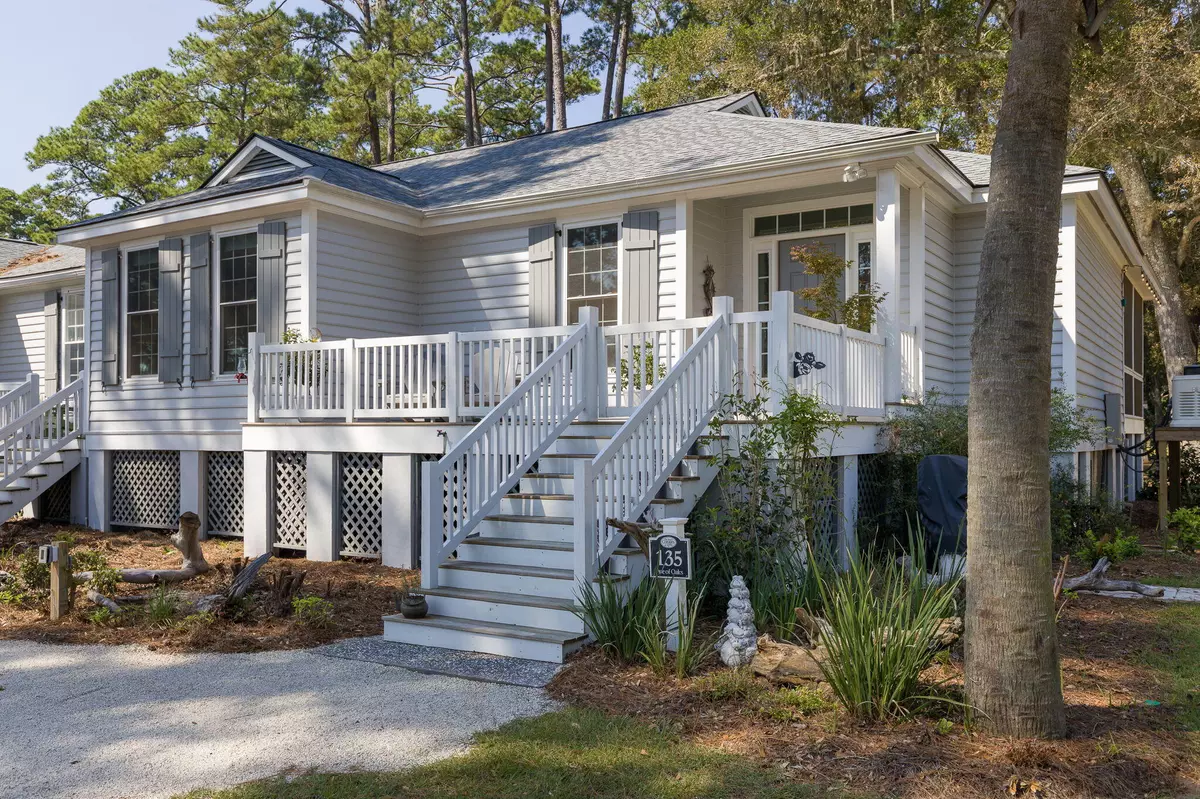 Daufuskie Island, SC 29915,135 Avenue Of Oaks