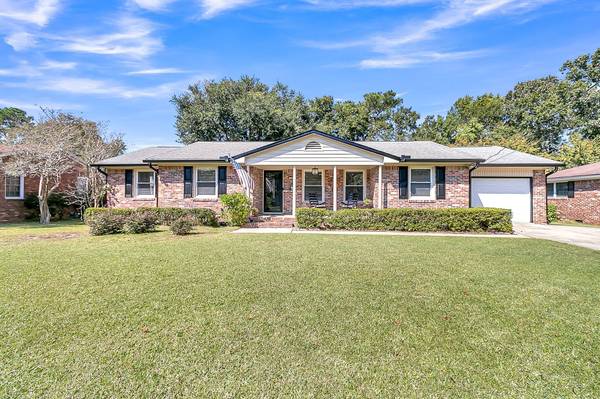 1240 Greenfield Pl, Hanahan, SC 29410