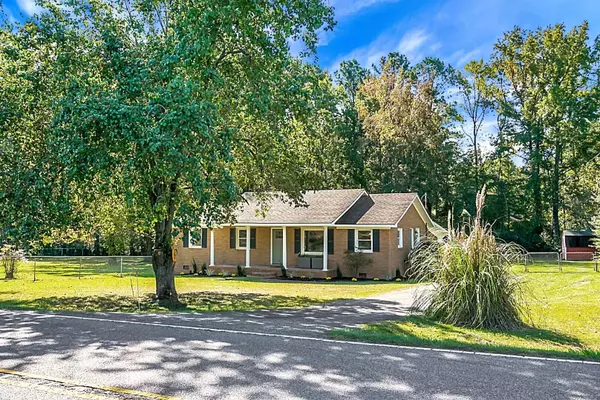 Summerville, SC 29483,504 W Butternut Rd