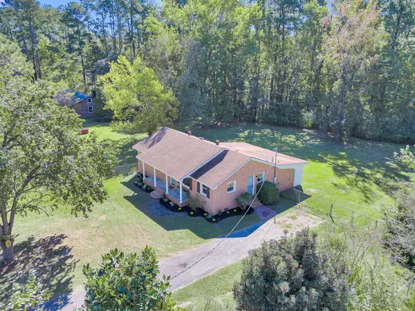 504 W Butternut Rd, Summerville, SC 29483
