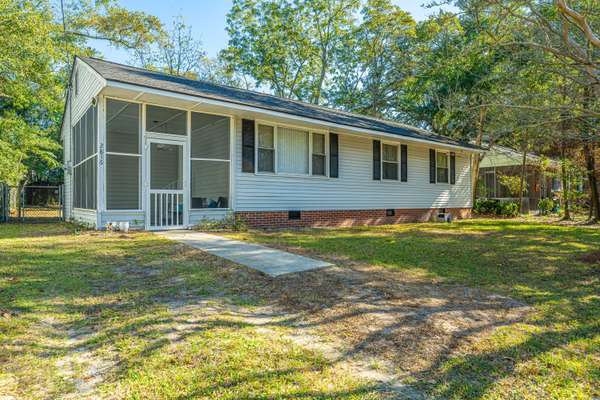 2816 Peacock Ave, North Charleston, SC 29405