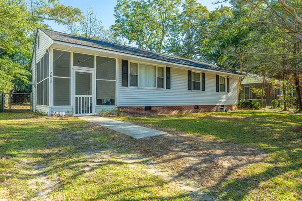 2816 Peacock Ave, North Charleston, SC 29405