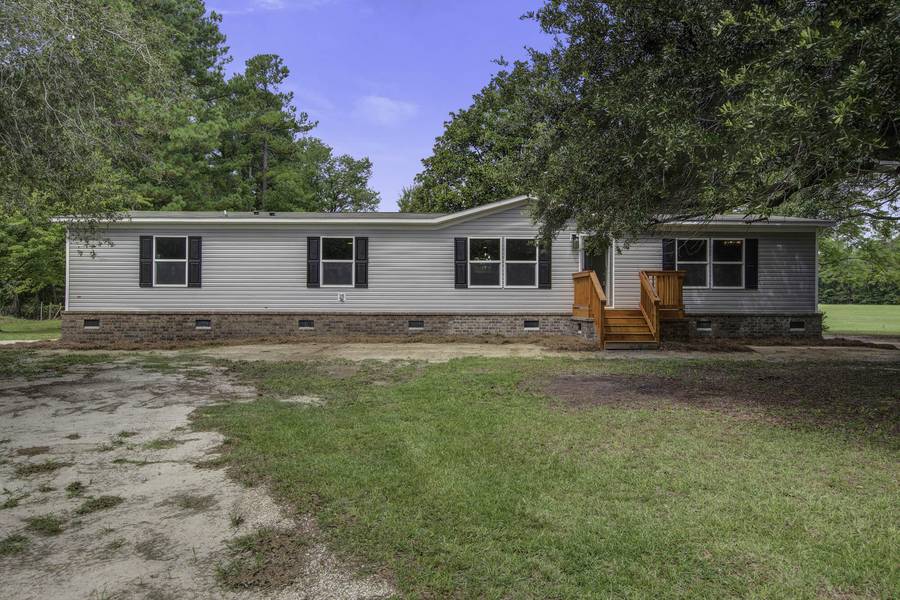 1653 Short Cut Rd, Cross, SC 29436