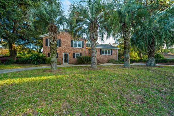 728 Fort Sumter Dr, Charleston, SC 29412