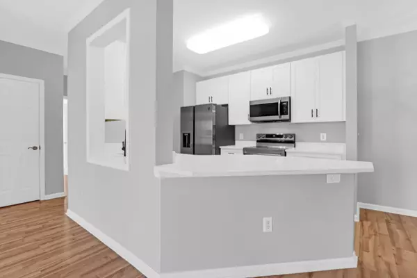 Charleston, SC 29407,45 Sycamore Ave #821