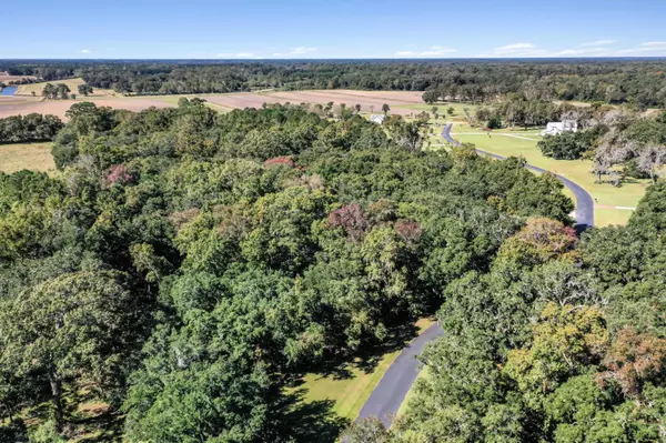 Wadmalaw Island, SC 29487,2940 Anchor Watch Dr