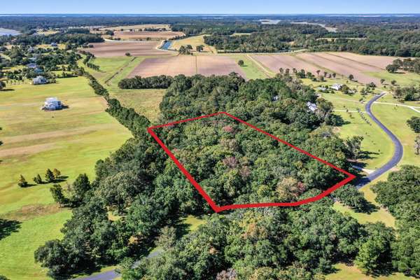 Wadmalaw Island, SC 29487,2940 Anchor Watch Dr