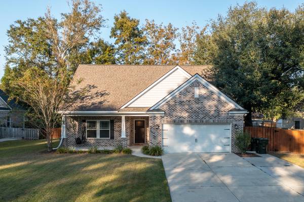 1006 Baker Dr, Moncks Corner, SC 29461