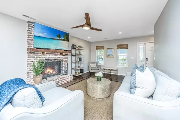 Mount Pleasant, SC 29464,1355 Center Lake Dr