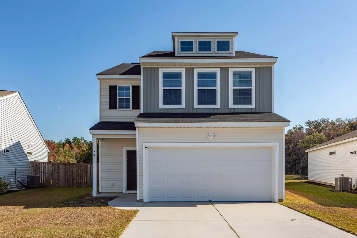 Summerville, SC 29483,242 Torslanda Ln