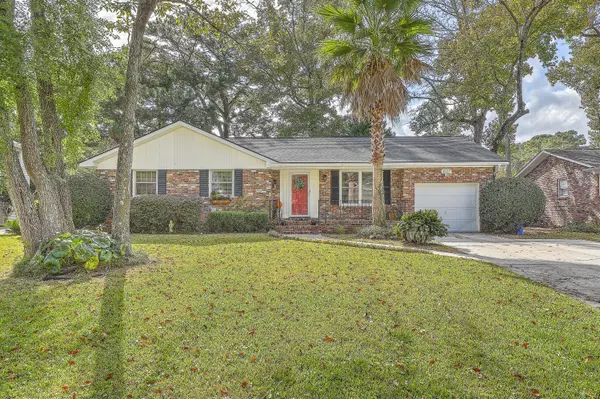 1637 Falmouth St, Charleston, SC 29407