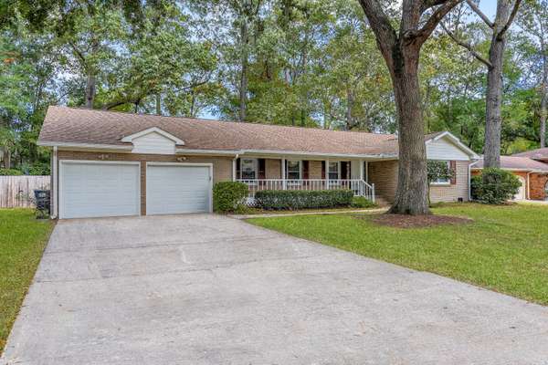 317 Fairington Dr, Summerville, SC 29485