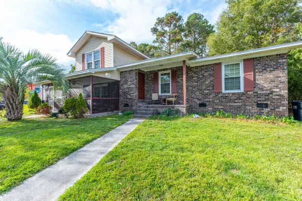 125 Roberta Drive #A & B, Summerville, SC 29485