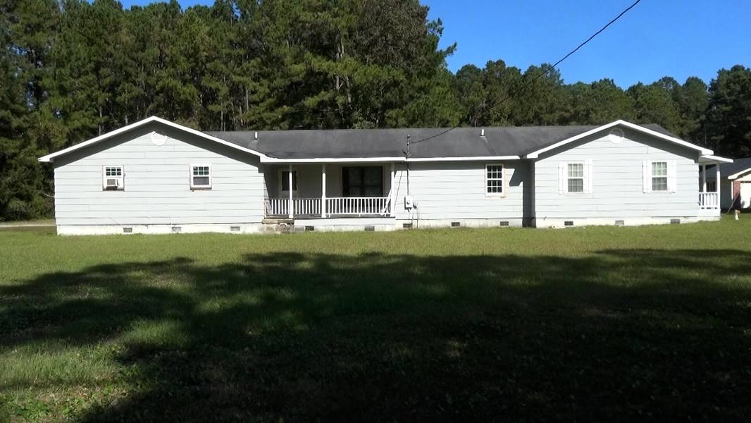 8266 N Highway 17, Mcclellanville, SC 29458