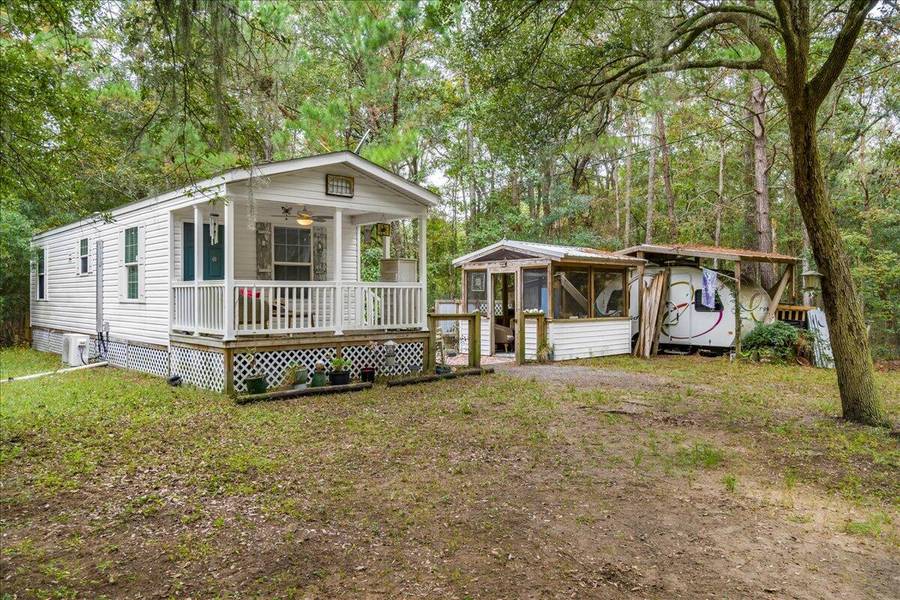 7948 Averyt Dr, Edisto Island, SC 29438