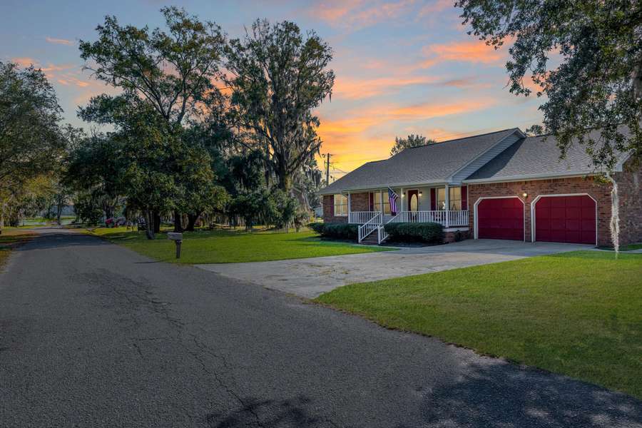 1802 Wood Duck Rd, Moncks Corner, SC 29461