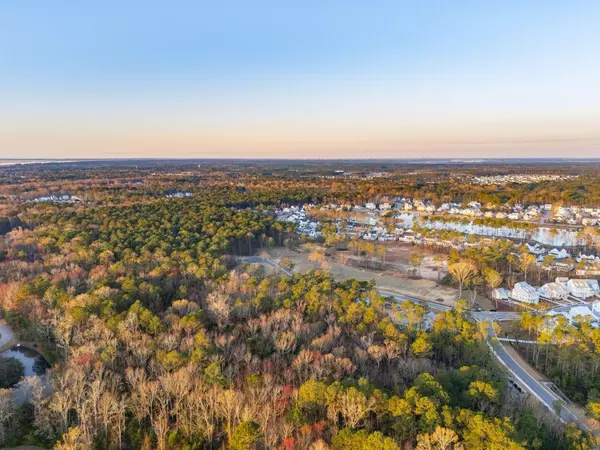 Mount Pleasant, SC 29466,3885 Summerton St