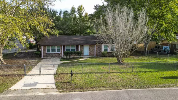 Summerville, SC 29485,101 Robin Ct