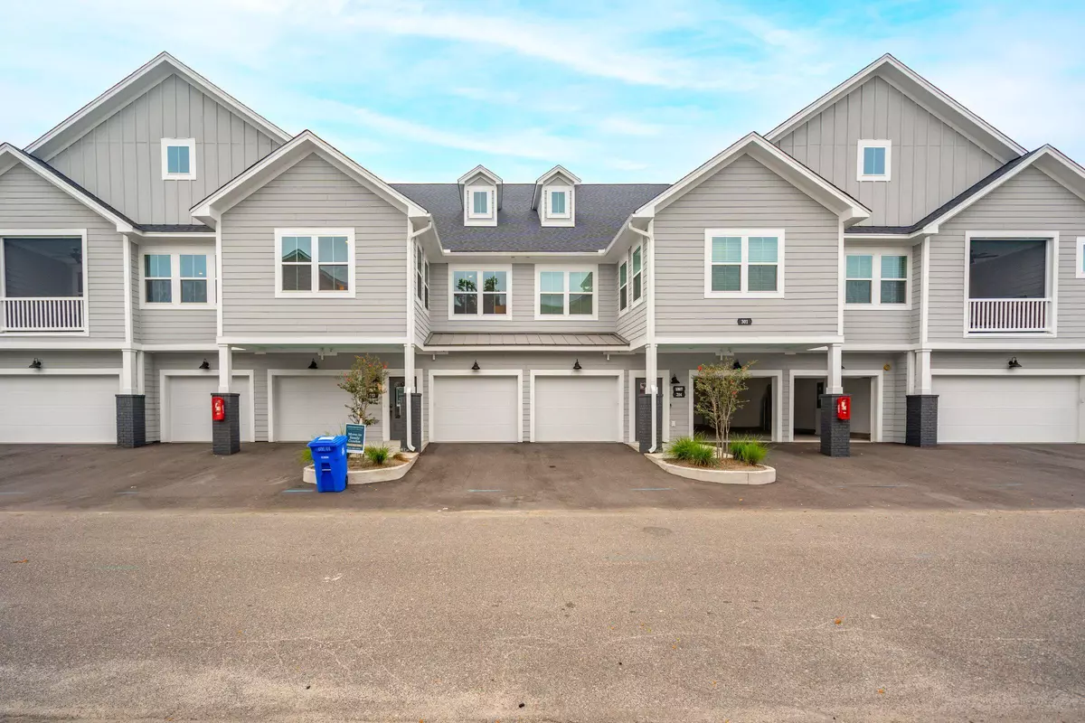 Charleston, SC 29414,501 Raes Ct #203