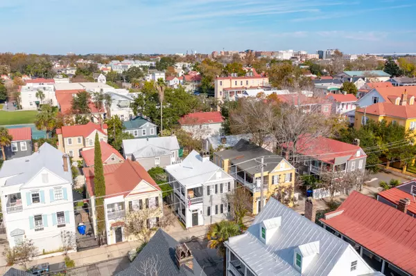 74 Vanderhorst St, Charleston, SC 29403