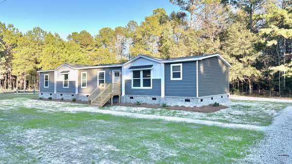 1026 Merell Ave, Bonneau, SC 29431