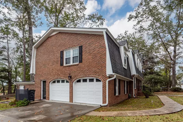 Summerville, SC 29485,304 Lakeview Dr